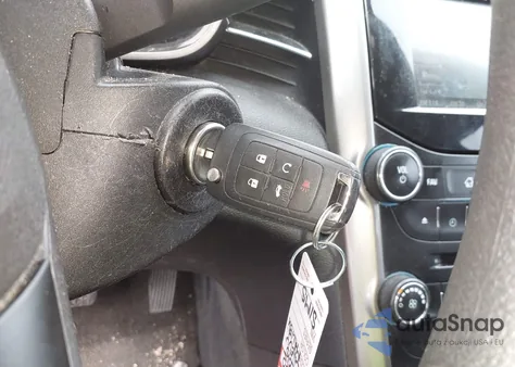 2015 Chevrolet Malibu 1Lt из США, поврежденный, VIN 1G11C5SL7FF162688